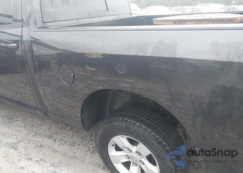 2019 Ram 1500 Classic Slt 4X2 6'4 Box из США, поврежденный, VIN 1C6RR6TT5KS722049